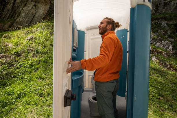 Best Handicap porta potty rental  in Deerfield, IL