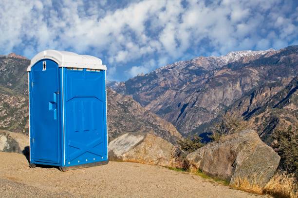 Best Porta potty delivery and setup  in Deerfield, IL